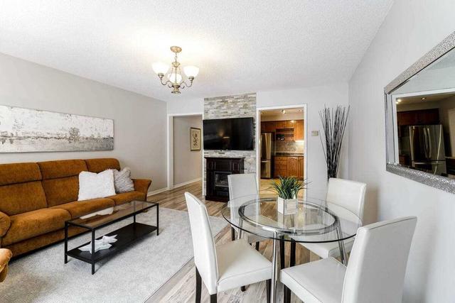 2445 Stefi Tr, House attached with 3 bedrooms, 2 bathrooms and 3 parking in Oakville ON | Image 5