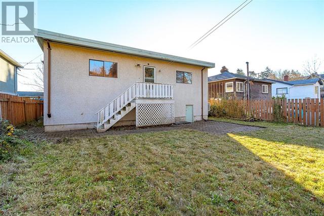 1356 Finlayson St, House detached with 3 bedrooms, 1 bathrooms and 2 parking in Victoria BC | Image 22