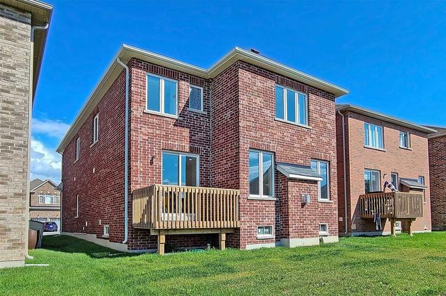 1900 Castlepoint Dr, House detached with 4 bedrooms, 4 bathrooms and 6 parking in Oshawa ON | Image 24