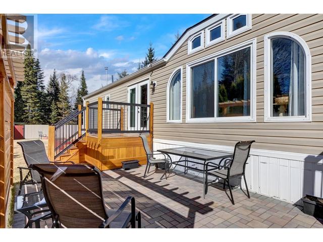 2748 Greenforest Crescent, House other with 3 bedrooms, 2 bathrooms and null parking in Prince George BC | Image 2