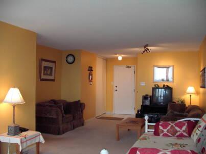1609 - 3 Rowntree Rd, Condo with 2 bedrooms, 2 bathrooms and 1 parking in Toronto ON | Image 2