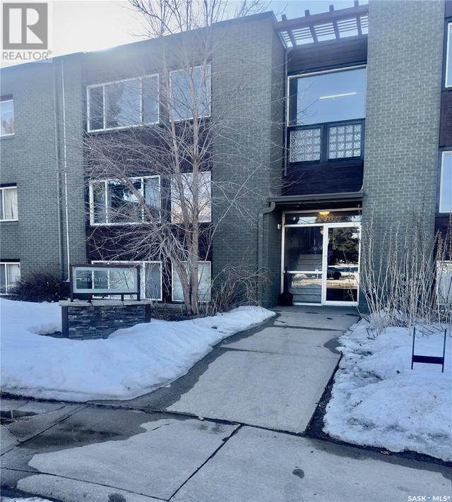 2 - 208 Lindsay Place, Condo with 2 bedrooms, 1 bathrooms and null parking in Saskatoon SK | Image 1