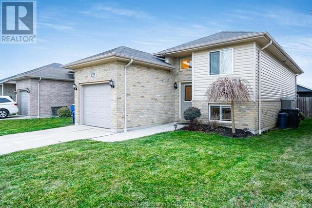 123 Manning Drive, House detached with 3 bedrooms, 2 bathrooms and null parking in Chatham Kent ON | Image 1