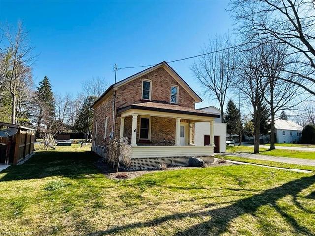 25 Maple Street, House detached with 2 bedrooms, 1 bathrooms and null parking in North Huron ON | Image 11
