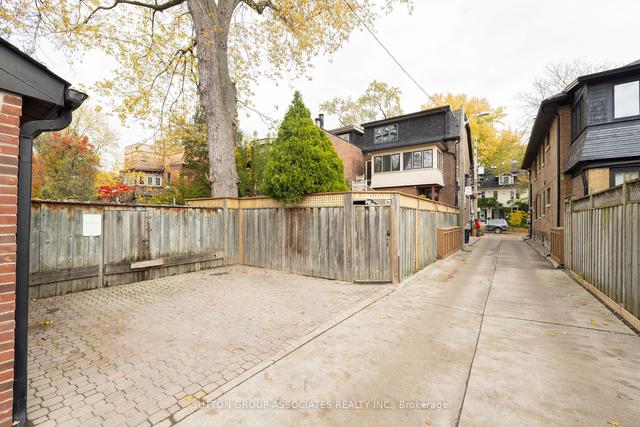 upper - 20 Kendal Ave, House semidetached with 3 bedrooms, 3 bathrooms and 1 parking in Toronto ON | Image 33