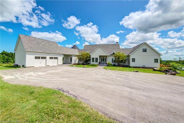8096 9/10 Nottawasaga Sideroad, House detached with 4 bedrooms, 3 bathrooms and 12 parking in Clearview ON | Image 1