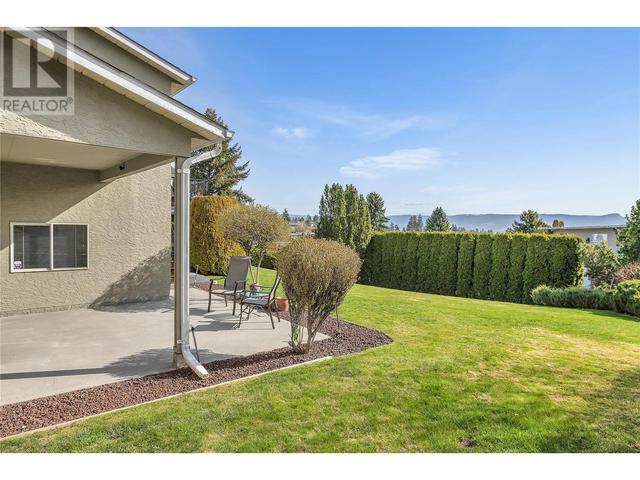 2701 Guidi Road, House detached with 3 bedrooms, 2 bathrooms and 6 parking in West Kelowna BC | Image 2