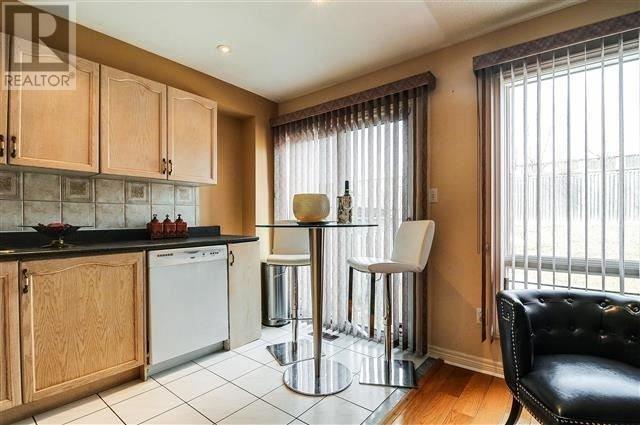 364 Aylesworth Ave, House detached with 3 bedrooms, 4 bathrooms and 3 parking in Toronto ON | Image 7