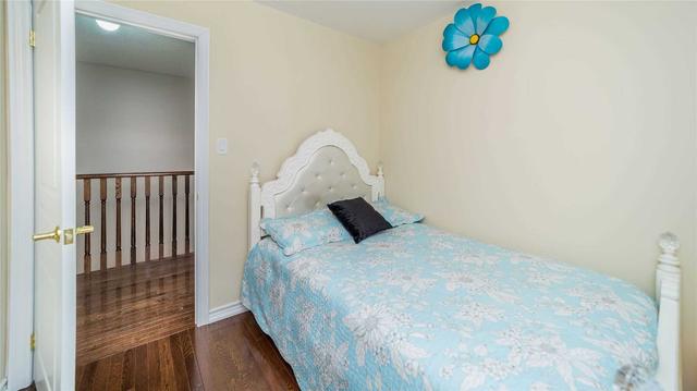 6 Selsdon St, House semidetached with 4 bedrooms, 3 bathrooms and 3 parking in Brampton ON | Image 8