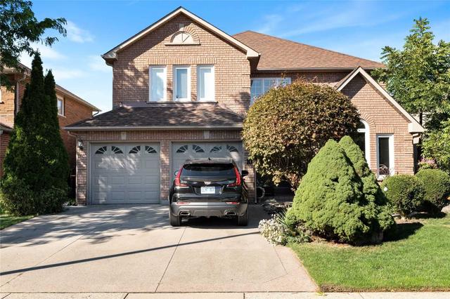 10 Coleman Crt, House detached with 4 bedrooms, 5 bathrooms and 4 parking in Hamilton ON | Image 1