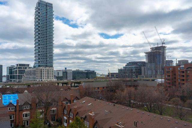810 - 65 Scadding Ave, Condo with 2 bedrooms, 2 bathrooms and 1 parking in Toronto ON | Image 17