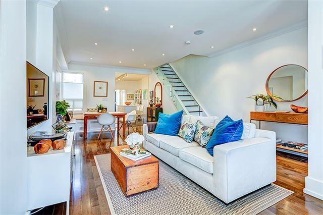 81 Sheridan Ave, House semidetached with 3 bedrooms, 3 bathrooms and 1 parking in Toronto ON | Image 2