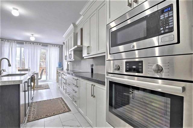 1161 Arnold St, House detached with 4 bedrooms, 4 bathrooms and 8 parking in Innisfil ON | Image 2