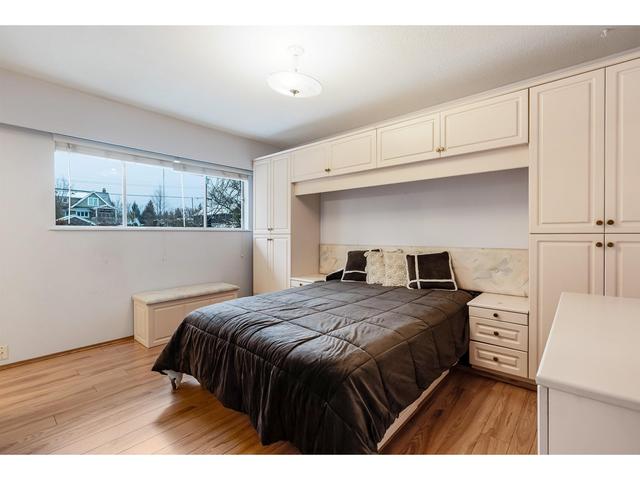 864 E 14th Street, House detached with 5 bedrooms, 3 bathrooms and 6 parking in North Vancouver BC | Image 21
