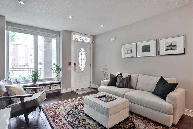 th9 - 140 Bathurst St, Townhouse with 3 bedrooms, 3 bathrooms and 1 parking in Toronto ON | Image 23