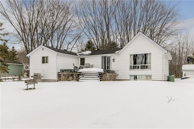 181 Campbell Beach Rd, House detached with 3 bedrooms, 2 bathrooms and 6 parking in Kawartha Lakes ON | Image 2
