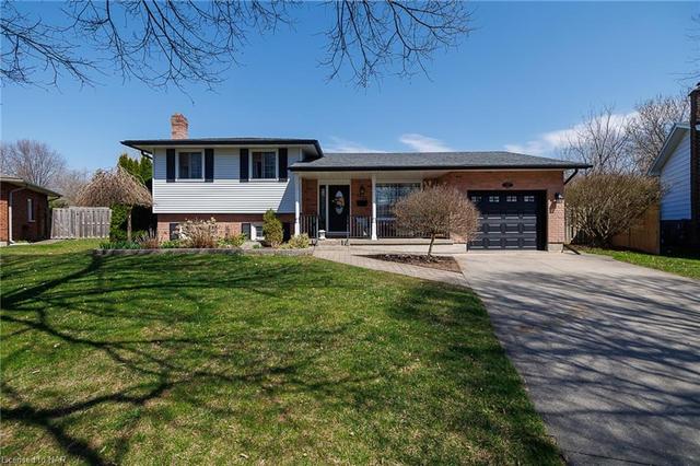 7937 Regent Court, House detached with 3 bedrooms, 2 bathrooms and 5 parking in Niagara Falls ON | Image 12