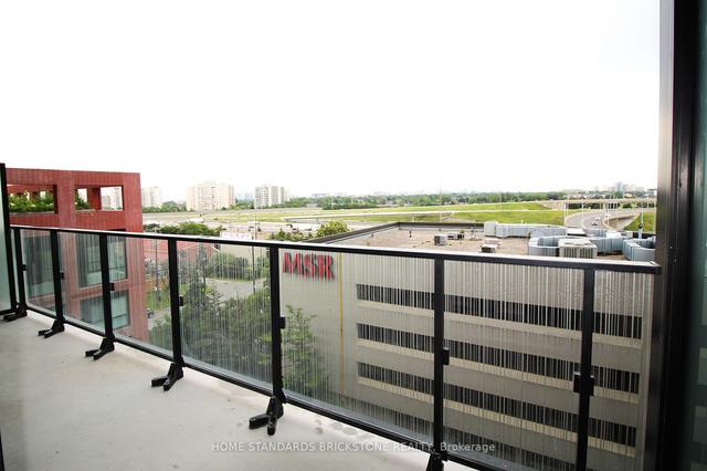 709 - 8 Tippett Rd, Condo with 2 bedrooms, 2 bathrooms and 1 parking in Toronto ON | Image 6
