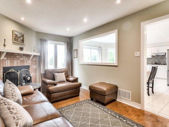4989 Rosebush Rd, House detached with 4 bedrooms, 4 bathrooms and 4 parking in Mississauga ON | Image 11