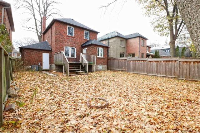 45 Park Hill Rd, House detached with 3 bedrooms, 2 bathrooms and 1 parking in Toronto ON | Image 13