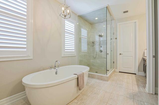 3318 Charles Biggar Dr, House detached with 4 bedrooms, 4 bathrooms and 4 parking in Oakville ON | Image 13
