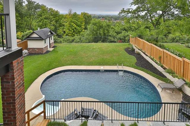 24 Leslie Dr, House detached with 4 bedrooms, 6 bathrooms and 6 parking in Hamilton ON | Image 29