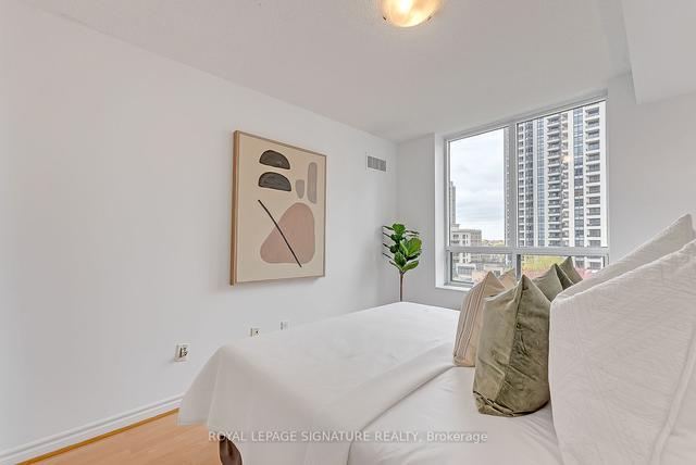 911 - 18 Sommerset Way, Condo with 1 bedrooms, 1 bathrooms and 1 parking in Toronto ON | Image 17