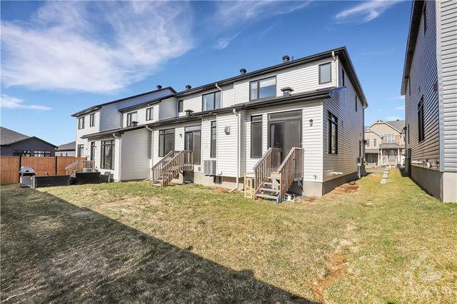 303 Broadridge Crescent, Townhouse with 3 bedrooms, 3 bathrooms and 3 parking in Ottawa ON | Image 26