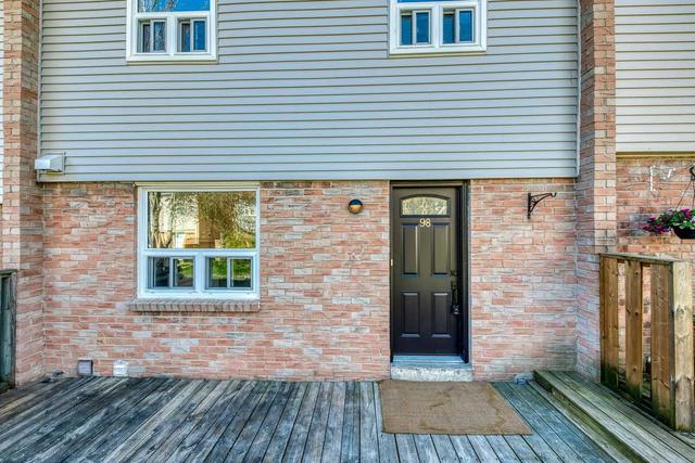 98 - 1050 Shawnmarr Rd, Townhouse with 3 bedrooms, 2 bathrooms and 2 parking in Mississauga ON | Card Image