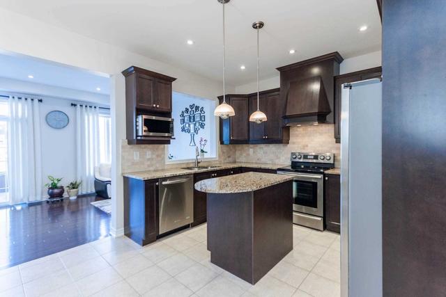 50 Millhouse Crt, House attached with 4 bedrooms, 4 bathrooms and 3 parking in Vaughan ON | Image 9