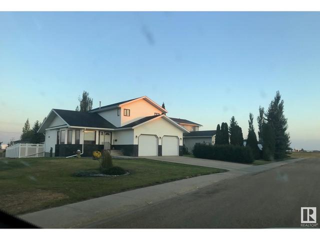 5806 57 St, House detached with 4 bedrooms, 3 bathrooms and null parking in Vegreville AB | Image 1