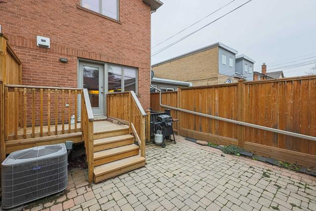 178 Bedford Park Ave, House semidetached with 3 bedrooms, 3 bathrooms and 1 parking in Toronto ON | Image 35