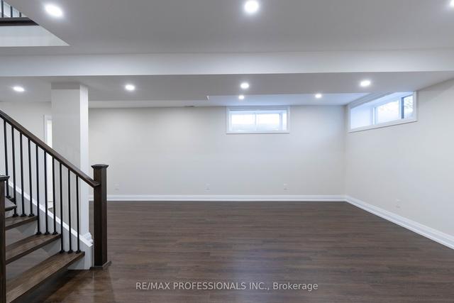 2 Emery Circ, House detached with 4 bedrooms, 4 bathrooms and 4 parking in Toronto ON | Image 24