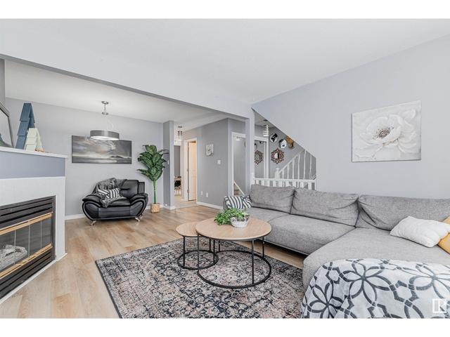 9441 156 St Nw, House attached with 2 bedrooms, 2 bathrooms and 3 parking in Edmonton AB | Image 2