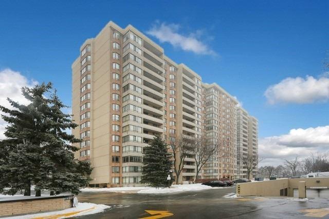 202 - 5 Lisa St, Condo with 3 bedrooms, 2 bathrooms and 1 parking in Brampton ON | Image 1