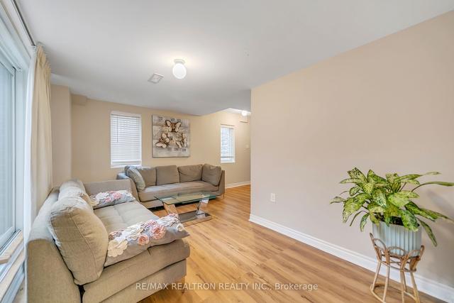 179 Woodspring Ave, House detached with 3 bedrooms, 3 bathrooms and 4 parking in Newmarket ON | Image 19