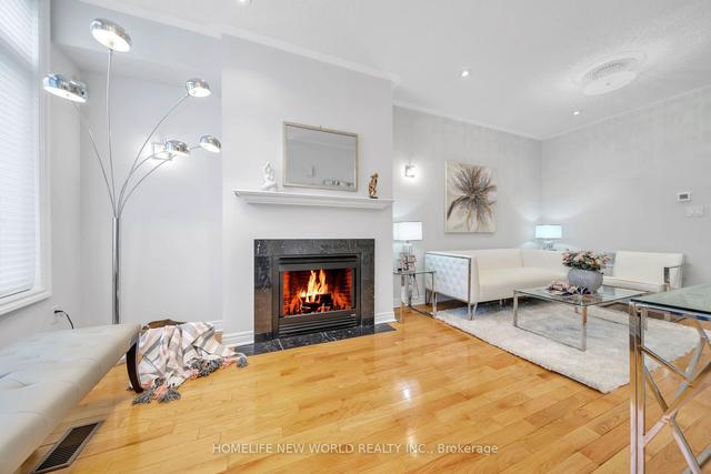 66f Finch Ave W, Townhouse with 3 bedrooms, 3 bathrooms and 2 parking in Toronto ON | Image 31