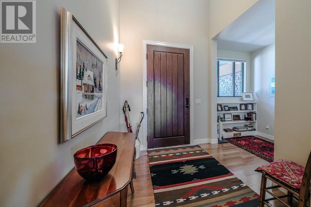 8 - 570 Sarsons Road, House attached with 3 bedrooms, 2 bathrooms and 2 parking in Kelowna BC | Image 3