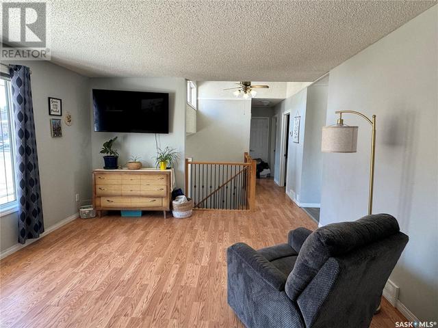 955 Quandt Crescent, House detached with 4 bedrooms, 2 bathrooms and null parking in La Ronge SK | Image 11