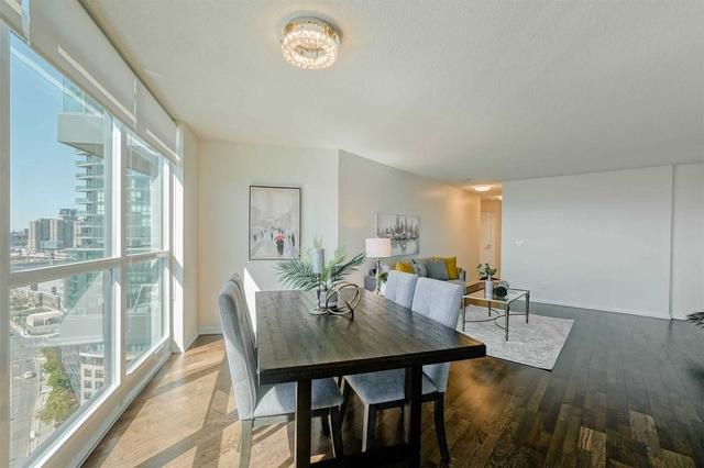 1804 - 215 Fort York Blvd, Townhouse with 2 bedrooms, 2 bathrooms and 1 parking in Toronto ON | Image 15