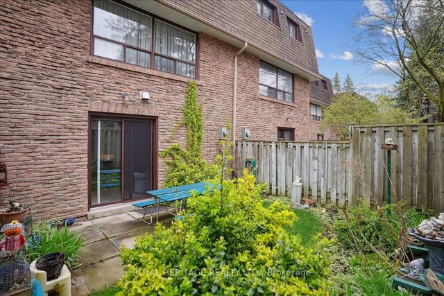 14 - 1958 Rosefield Rd, Townhouse with 3 bedrooms, 2 bathrooms and 3 parking in Pickering ON | Image 24
