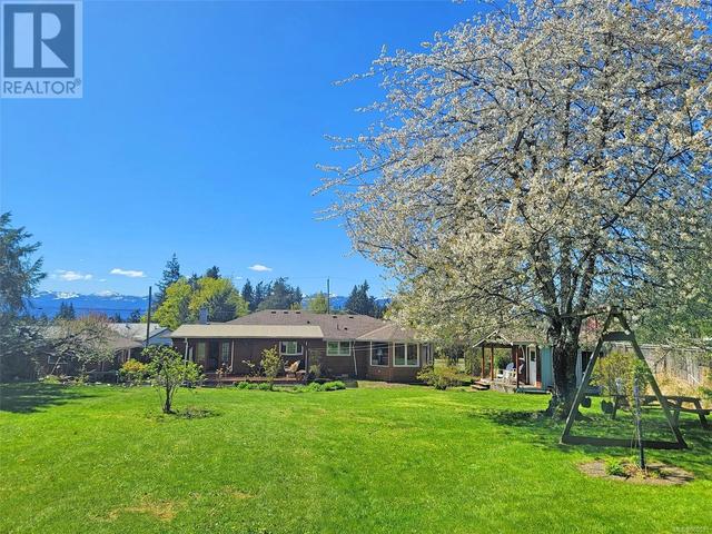 1760 Robb Ave, House detached with 3 bedrooms, 2 bathrooms and 4 parking in Comox BC | Image 27
