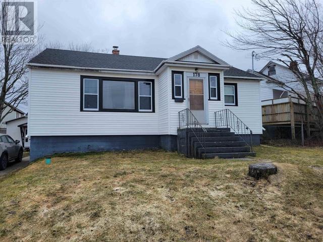 178 Harold Street, House detached with 2 bedrooms, 1 bathrooms and null parking in Cape Breton NS | Image 1