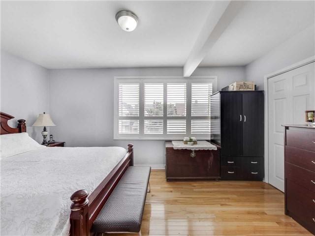 56 Millicent St, House detached with 3 bedrooms, 2 bathrooms and 2 parking in Toronto ON | Image 11