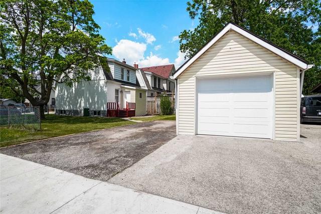 27 East 27th St, House detached with 3 bedrooms, 1 bathrooms and 1 parking in Hamilton ON | Image 22