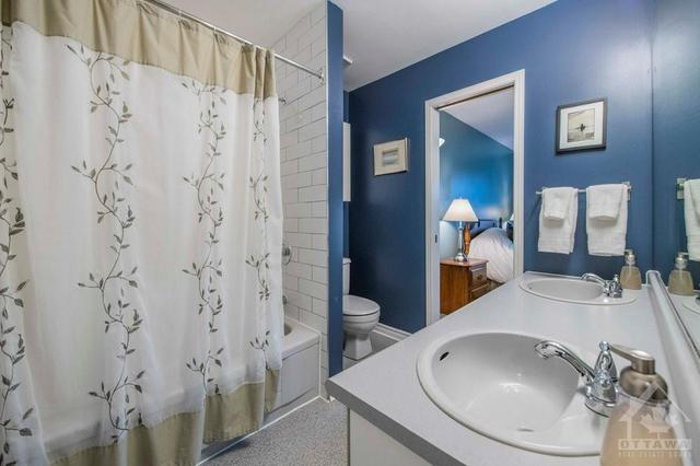 221 Desrosiers Street, Home with 4 bedrooms, 3 bathrooms and 2 parking in Ottawa ON | Image 19