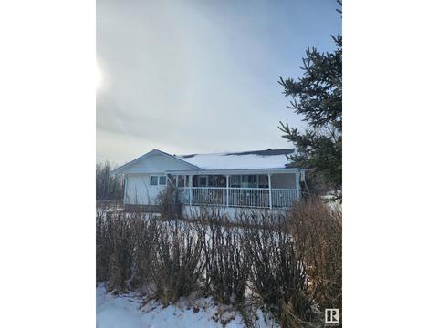 9034 100 St, House detached with 3 bedrooms, 1 bathrooms and null parking in Lac la Biche County AB | Card Image