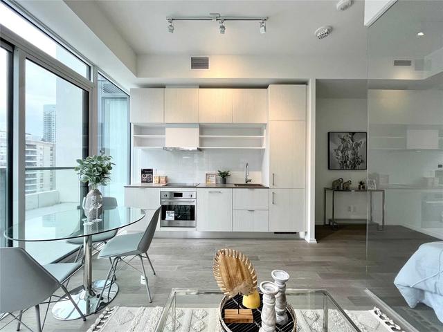 1611 - 5 Soudan Ave, Condo with 1 bedrooms, 1 bathrooms and 0 parking in Toronto ON | Image 25