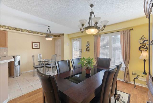 195 America Ave, House attached with 3 bedrooms, 3 bathrooms and 2 parking in Vaughan ON | Image 14