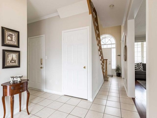 930 Lancaster Blvd, House detached with 4 bedrooms, 3 bathrooms and 3 parking in Milton ON | Image 5